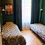 Old Town For Families & Groups - Rueuetli 29 Apartment