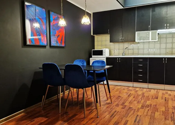 Apartment Old Town Apartments For Families & Groups - Rueuetli 29 Parnu